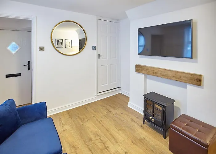 Host & - Clinker Whitby